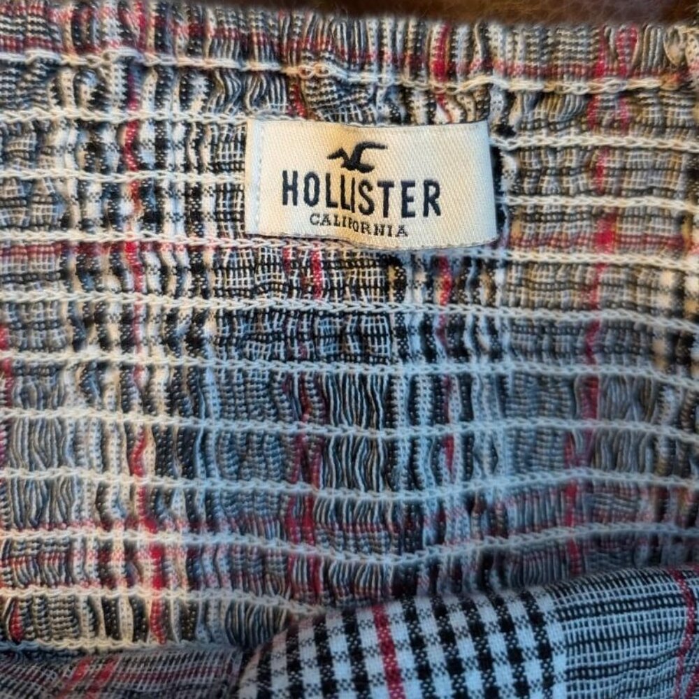 Cute Hollister Plaid Cropped Tank with Adjustable Shoulder Straps & Buttons Sz S